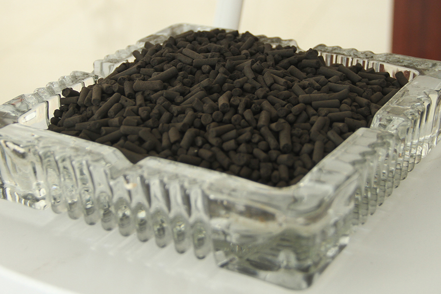 Deoxidizer carbóin pallaidiam