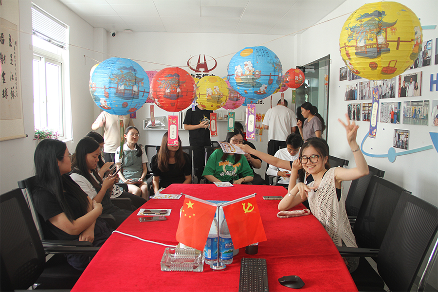 Tá gníomhaíochtaí féile lár an fhómhair ag Jiangsu Luoming