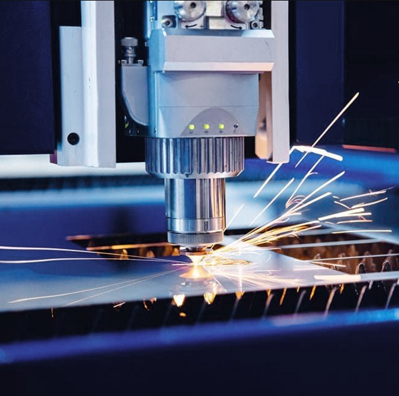 Tionscal gearrtha léasair