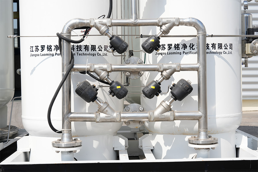 Gineadóir ocsaigine criathar móilíneach leighis